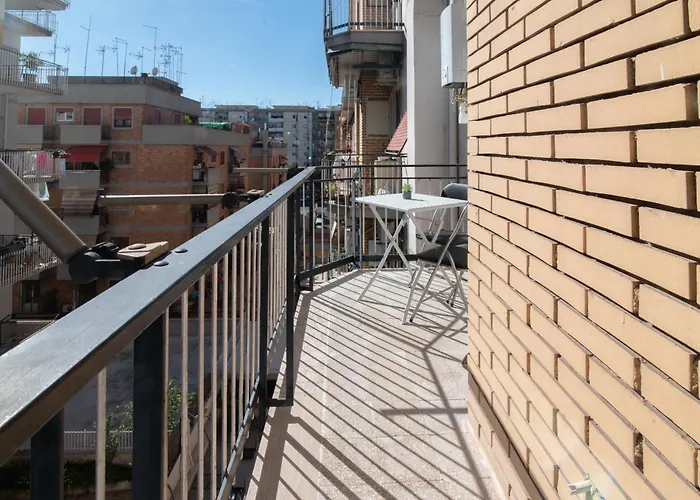 Gio's Apartment Rom